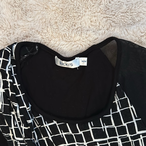 Sleeveless blouse, Ricki’s, size Medium - Picture 2 of 7